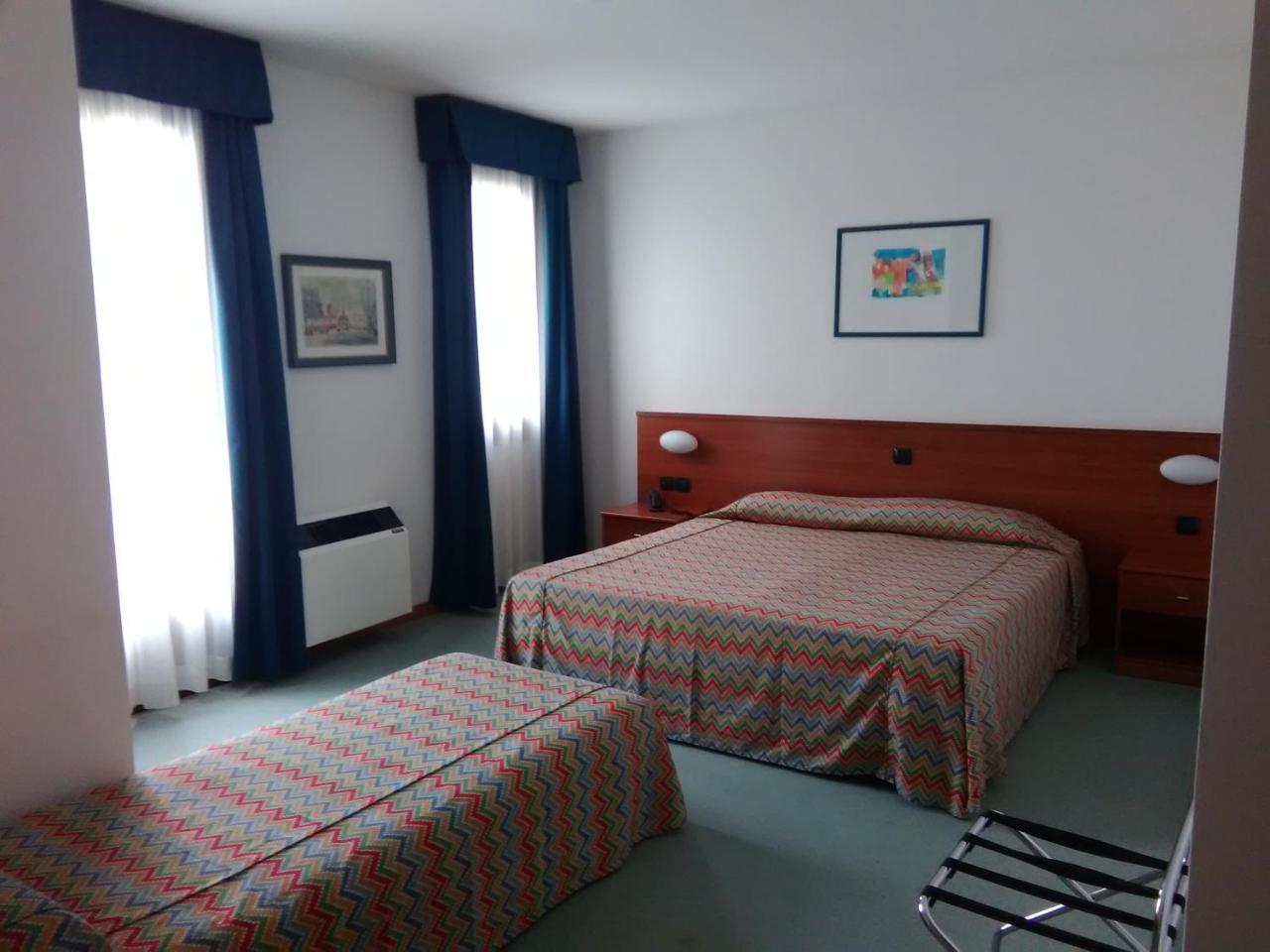 Hotel Naonis Cordenons Eksteriør bilde